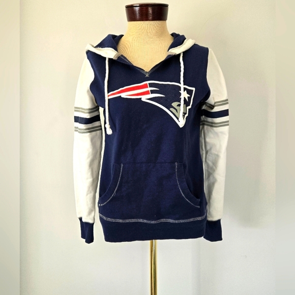 NFL NEW ENGLAND PATRIOTS Majestic Navy Blue and White Lightweight Hoodie. Size S - Picture 1 of 10